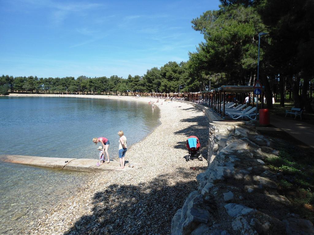 Novigrad Istria Guest House Gloria מראה חיצוני תמונה