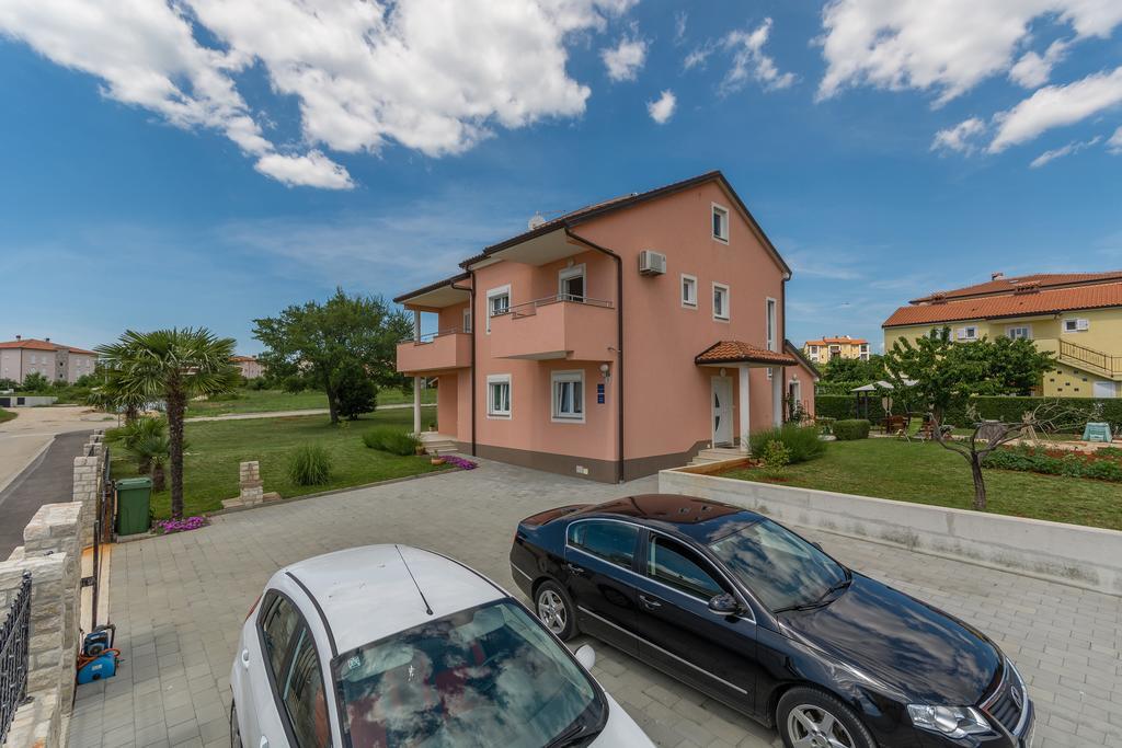 Novigrad Istria Guest House Gloria מראה חיצוני תמונה